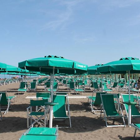 Liberius A Soli 100M Dal Mare Marina di Castagneto Carducci Exterior photo